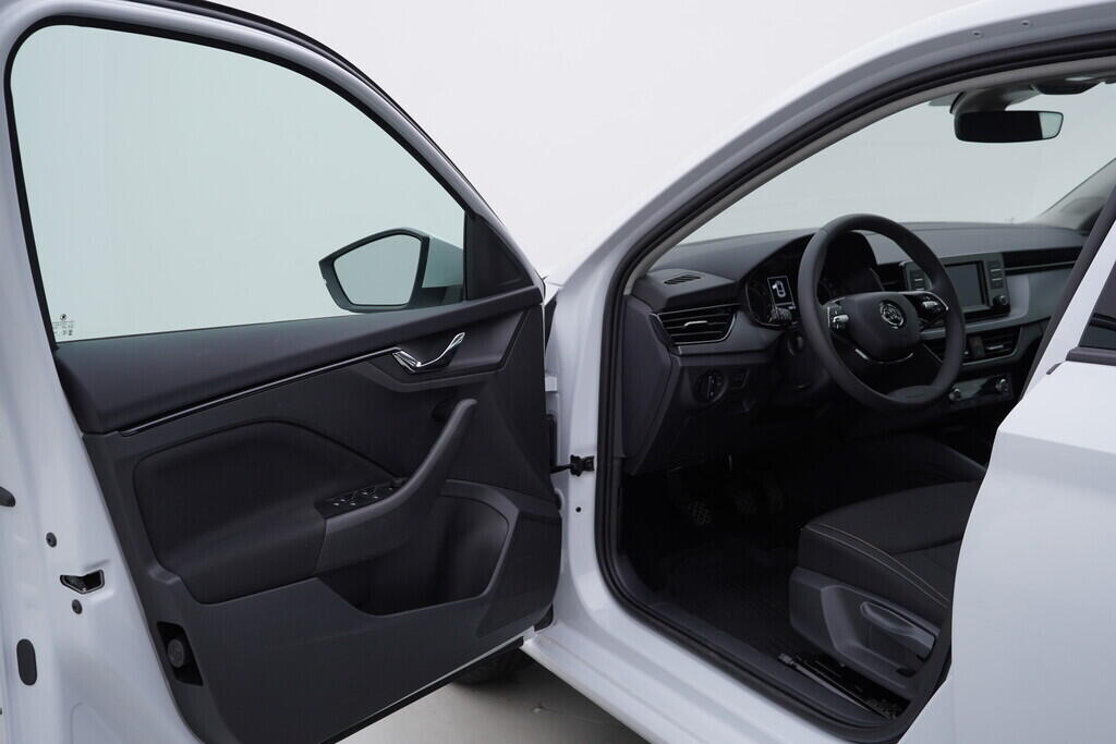 OV190V08528_18.webp_SCALA Ambition 1.0 TSI 81 kW manuál, DPH