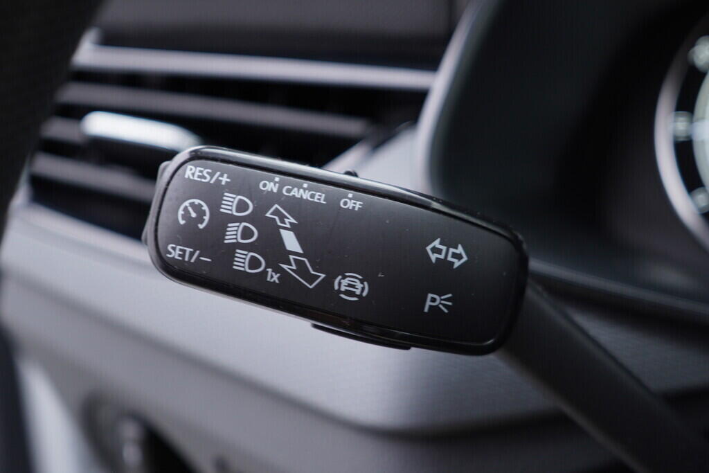 OV190V08528_23.webp_SCALA Ambition 1.0 TSI 81 kW manuál, DPH