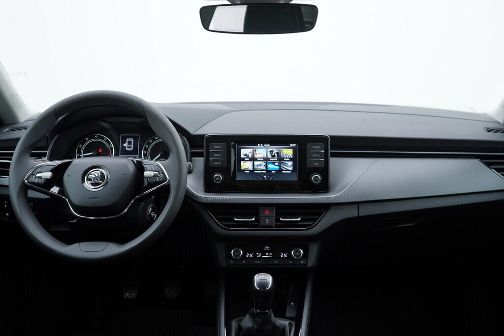 OV190V08528_25.webp_SCALA Ambition 1.0 TSI 81 kW manuál, DPH