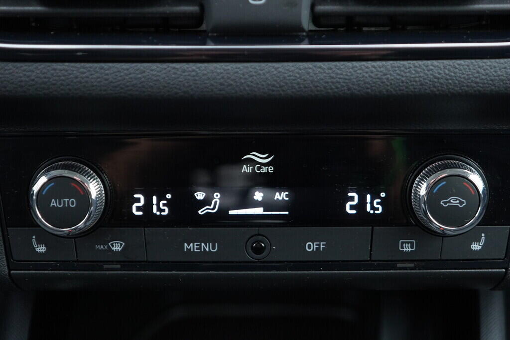 OV190V08528_31.webp_SCALA Ambition 1.0 TSI 81 kW manuál, DPH