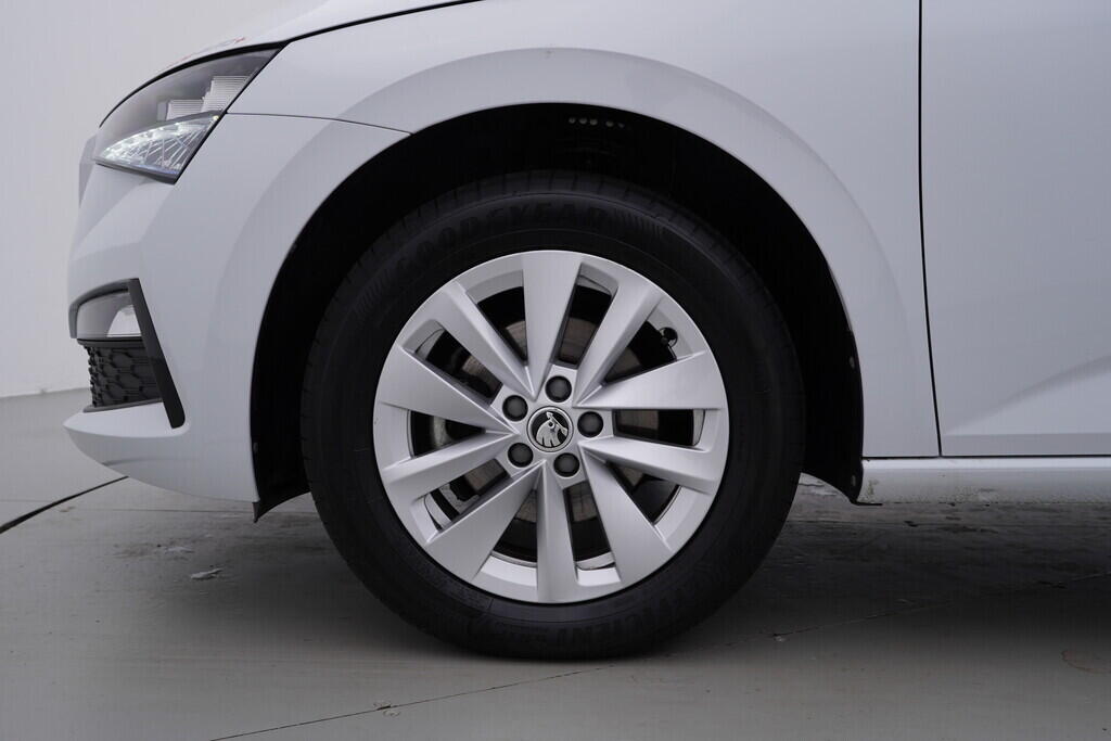 OV190V08528_38.webp_SCALA Ambition 1.0 TSI 81 kW manuál, DPH