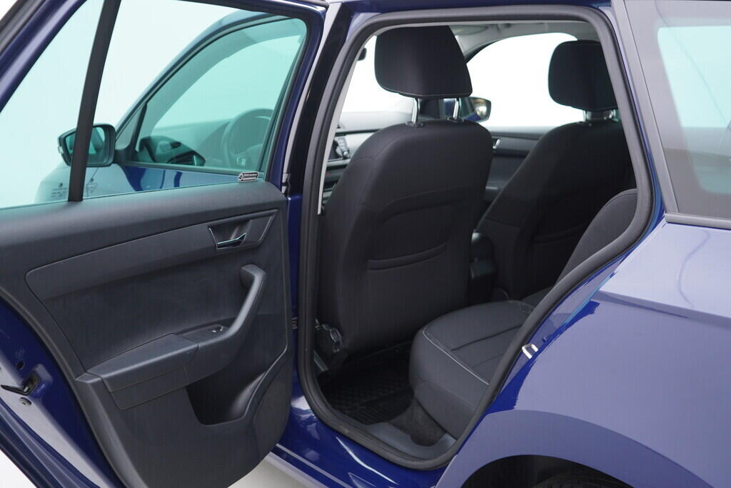 OV190V08546_32.webp_FABIA Style 1.0 MPI 55 kW manuál