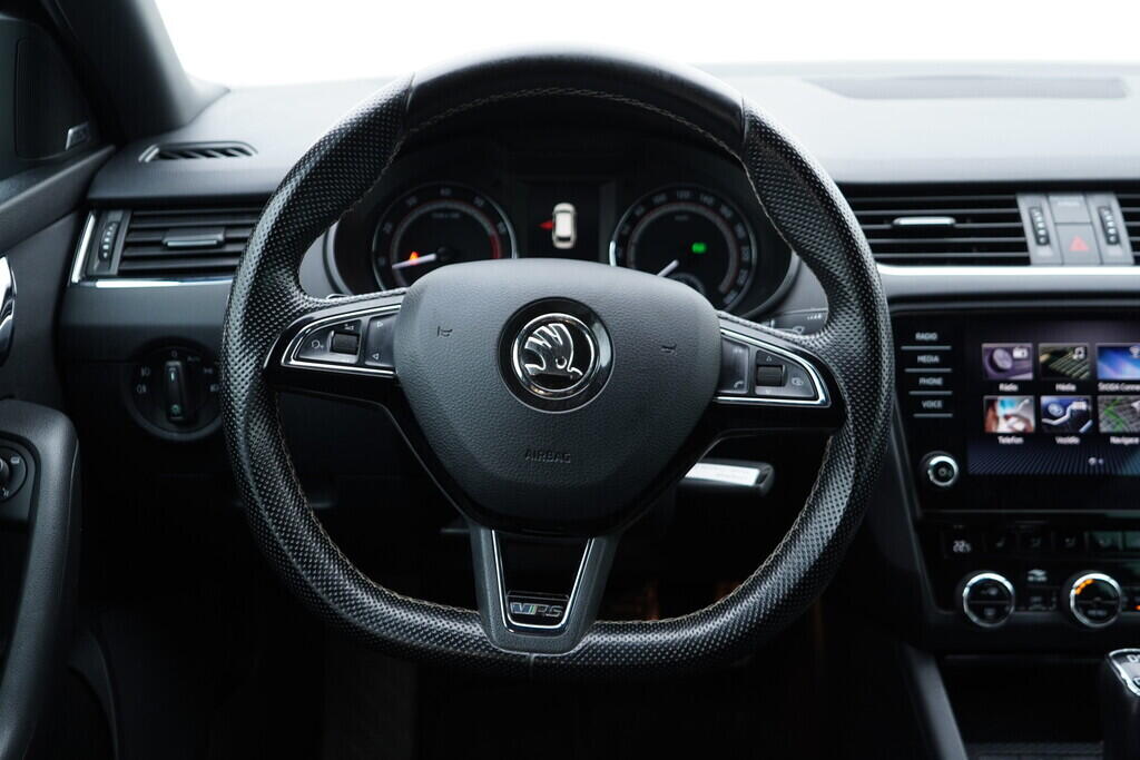 OV190V08553_28.webp_OCTAVIA RS 2.0 TSI 169 kW automat