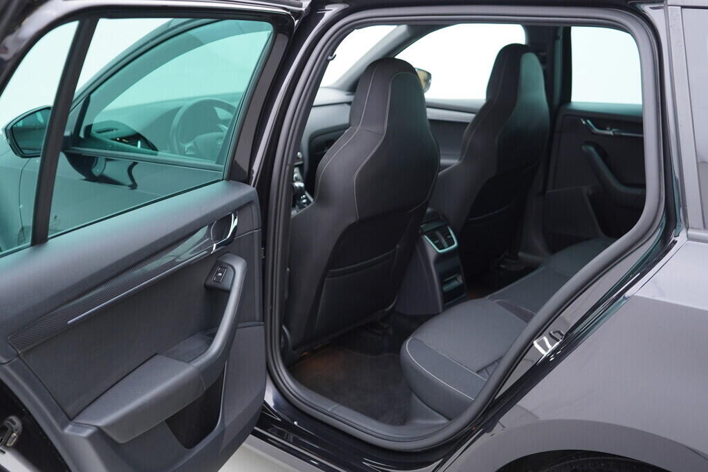 OV190V08553_36.webp_OCTAVIA RS 2.0 TSI 169 kW automat