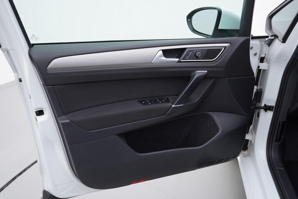 OV190V08554_19.webp_GOLF SPORTSVAN Comfortline 1.4 TSI 92 kW manuál