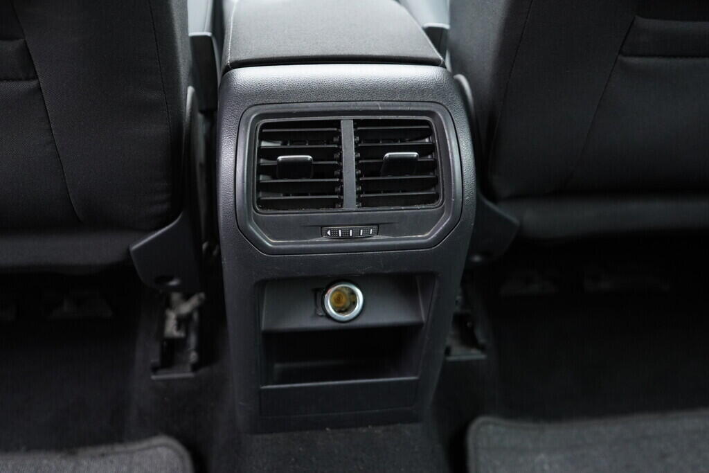 OV190V08554_35.webp_GOLF SPORTSVAN Comfortline 1.4 TSI 92 kW manuál