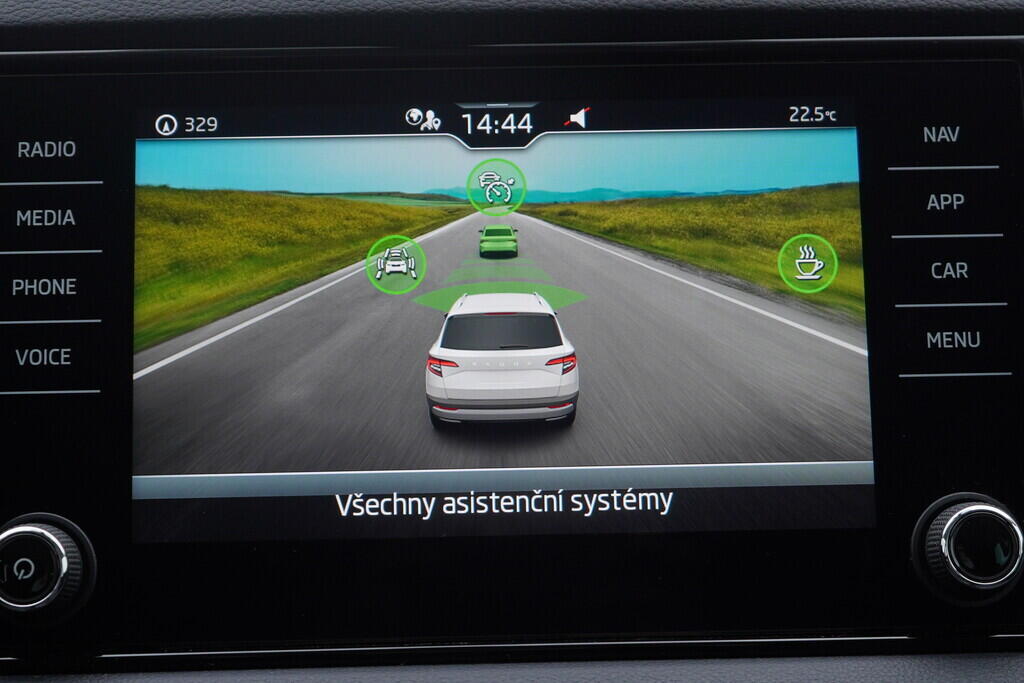 OV190V08556_29.webp_KAROQ Style 2.0 TDI 110 kW automat, DPH