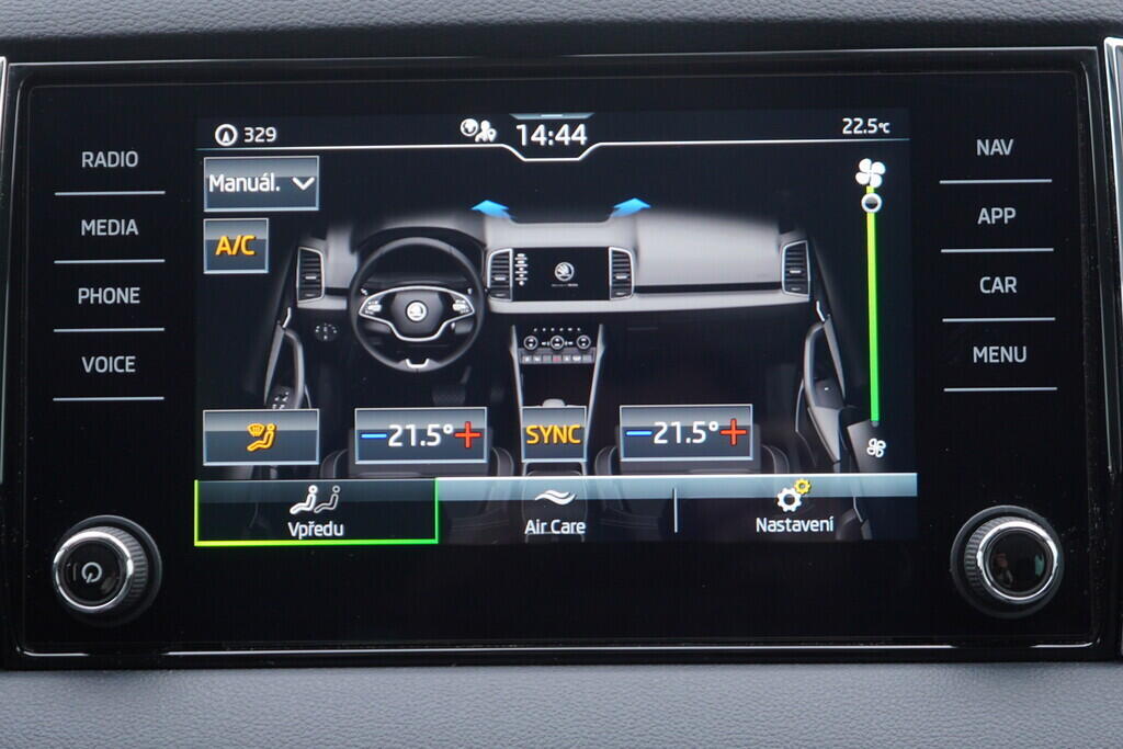 OV190V08556_31.webp_KAROQ Style 2.0 TDI 110 kW automat, DPH