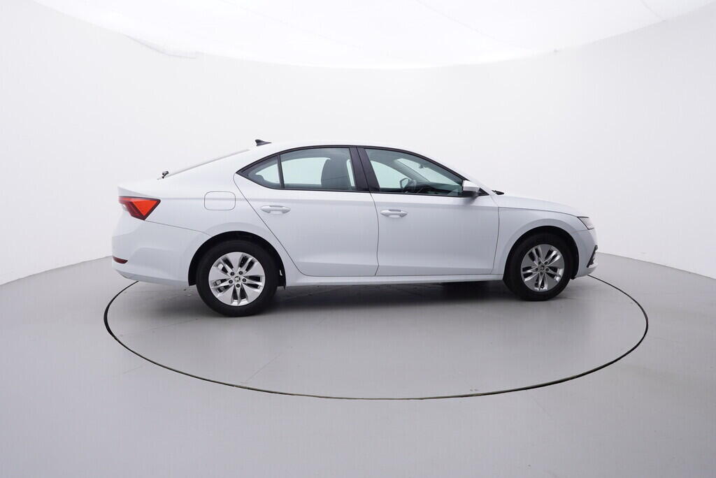 OV190V08557_15.webp_OCTAVIA Ambition 2.0 TDI 85 kW manuál, DPH
