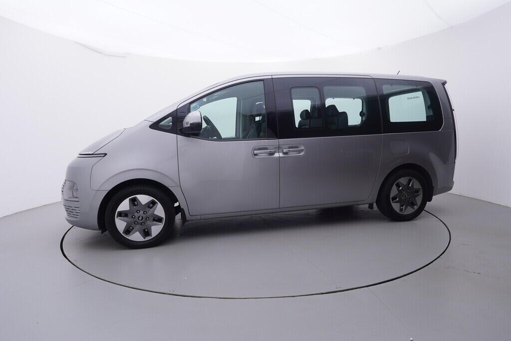 OV190V08558_11.webp_STARIA Style Premium 2.2 CR 130 kW automat, DPH