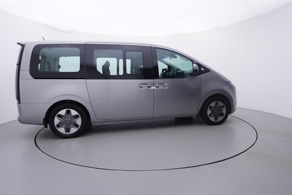 OV190V08558_15.webp_STARIA Style Premium 2.2 CR 130 kW automat, DPH