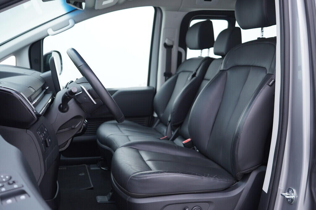 OV190V08558_23.webp_STARIA Style Premium 2.2 CR 130 kW automat, DPH