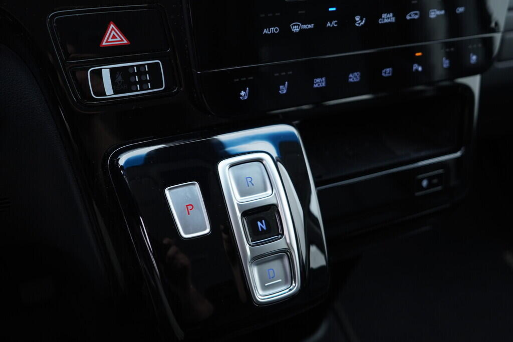 OV190V08558_32.webp_STARIA Style Premium 2.2 CR 130 kW automat, DPH