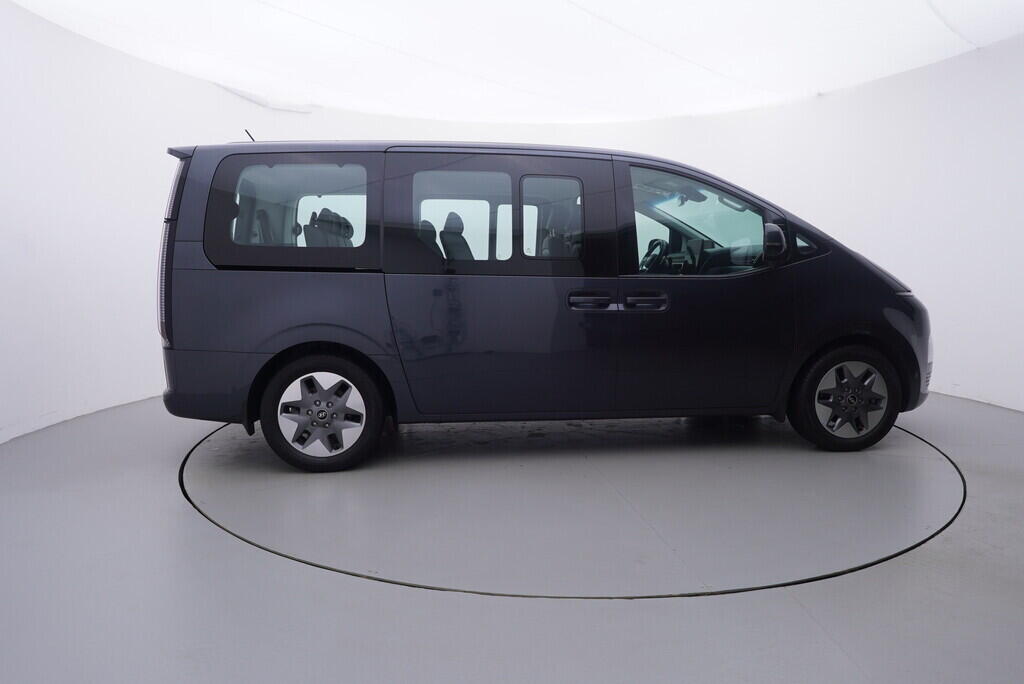 OV190V08559_15.webp_STARIA  2.2 CRDi 130 kW automat, DPH