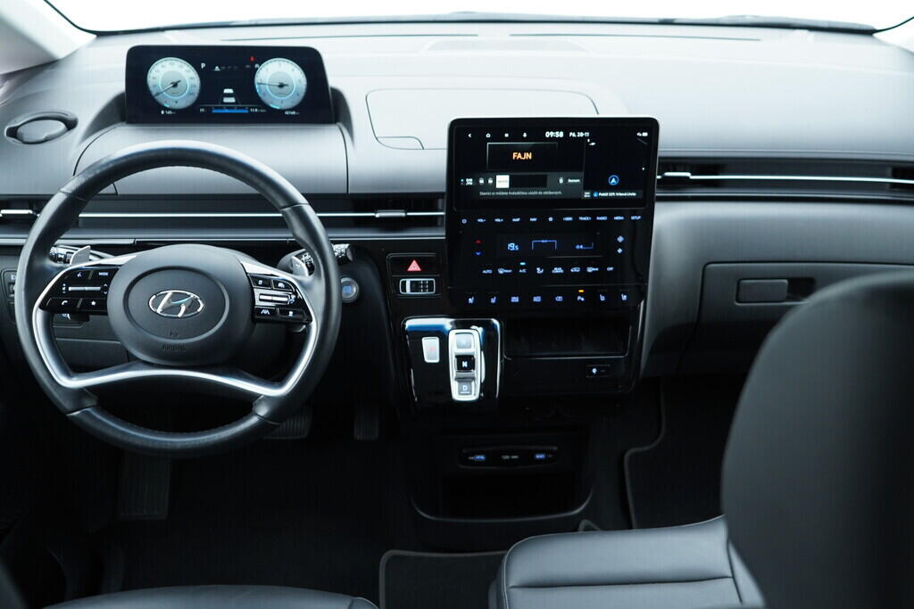 OV190V08559_26.webp_STARIA  2.2 CRDi 130 kW automat, DPH