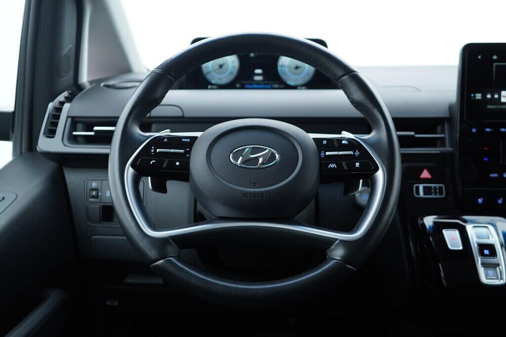 OV190V08559_27.webp_STARIA  2.2 CRDi 130 kW automat, DPH