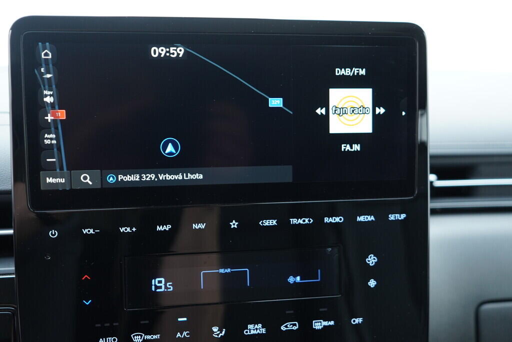 OV190V08559_29.webp_STARIA  2.2 CRDi 130 kW automat, DPH