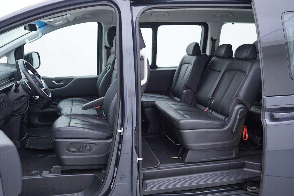 OV190V08559_38.webp_STARIA  2.2 CRDi 130 kW automat, DPH