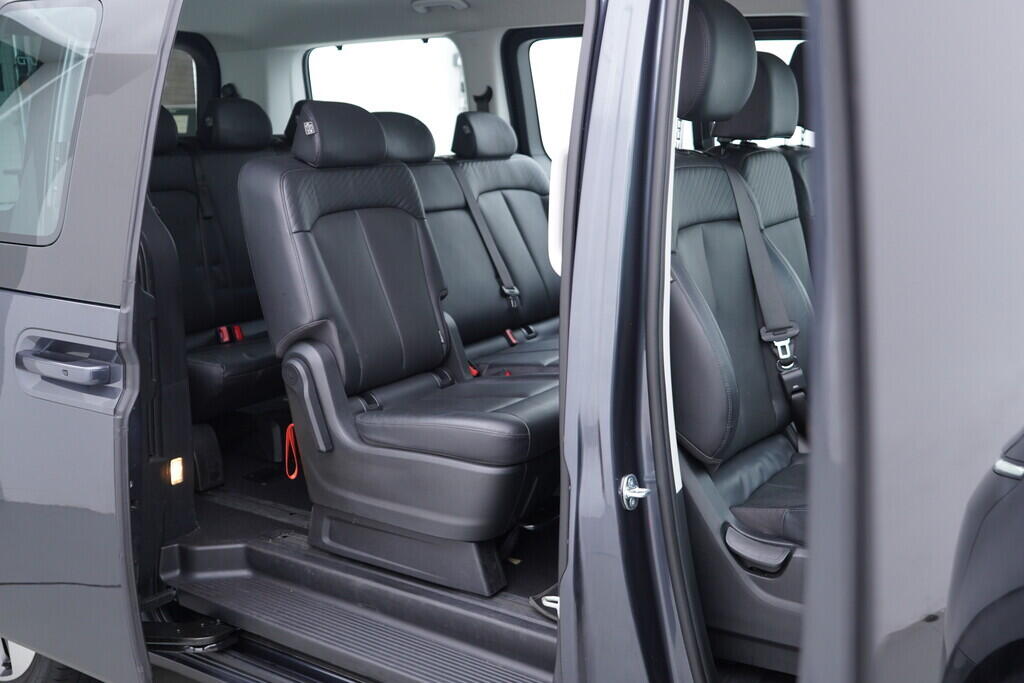 OV190V08559_39.webp_STARIA  2.2 CRDi 130 kW automat, DPH