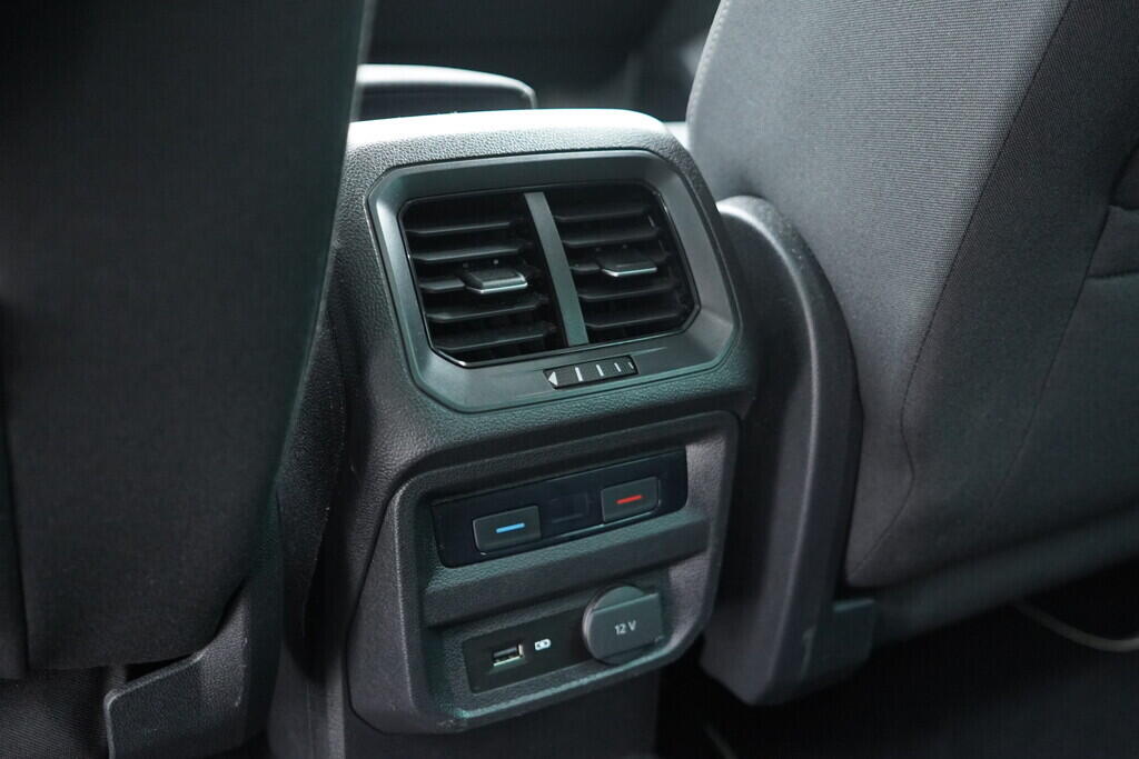 OV190V08569_35.webp_TIGUAN R-line 1.5 TSI 110 kW automat