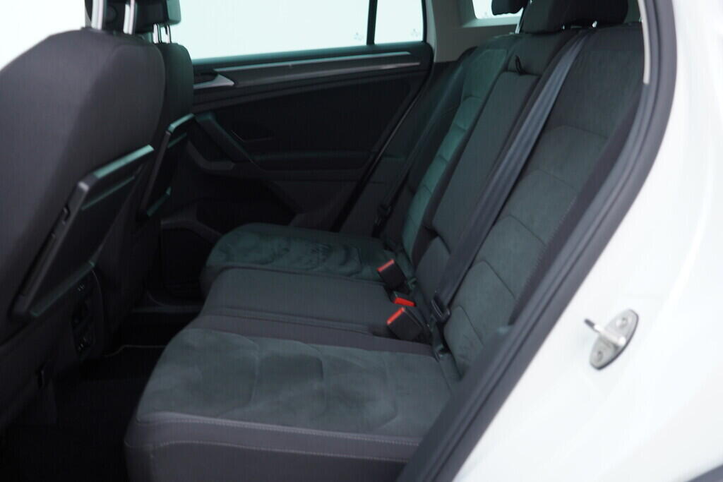 OV190V08569_36.webp_TIGUAN R-line 1.5 TSI 110 kW automat