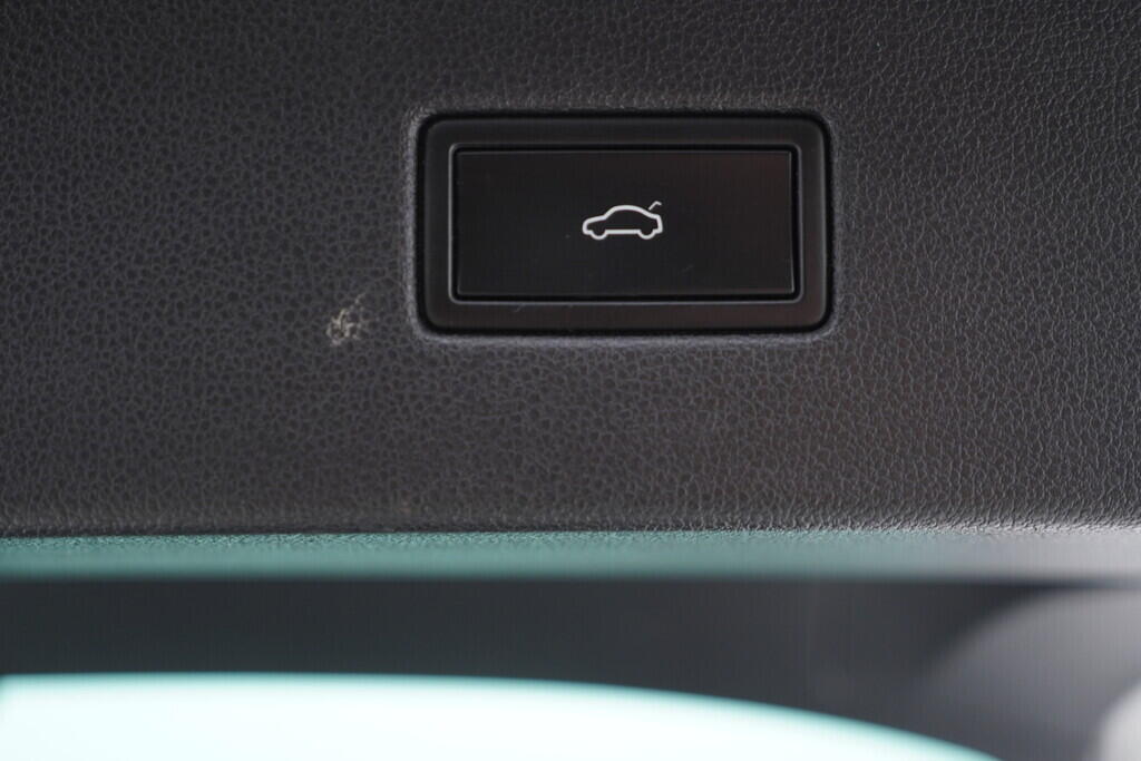 OV190V08569_37.webp_TIGUAN R-line 1.5 TSI 110 kW automat