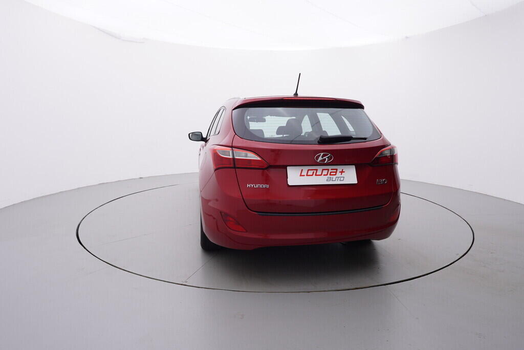OV190V08576_13.webp_I30 Trikolor Komfort 1.6  99 kW manuál, DPH