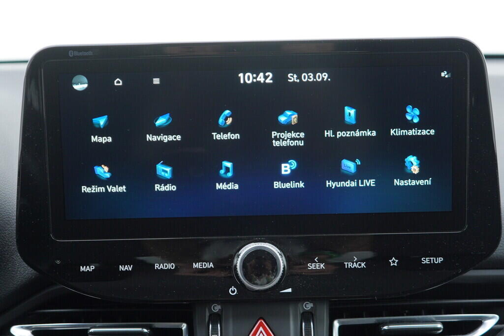 OV190V08580_27.webp_I30 Smart Nav 1.5  81 kW manuál
