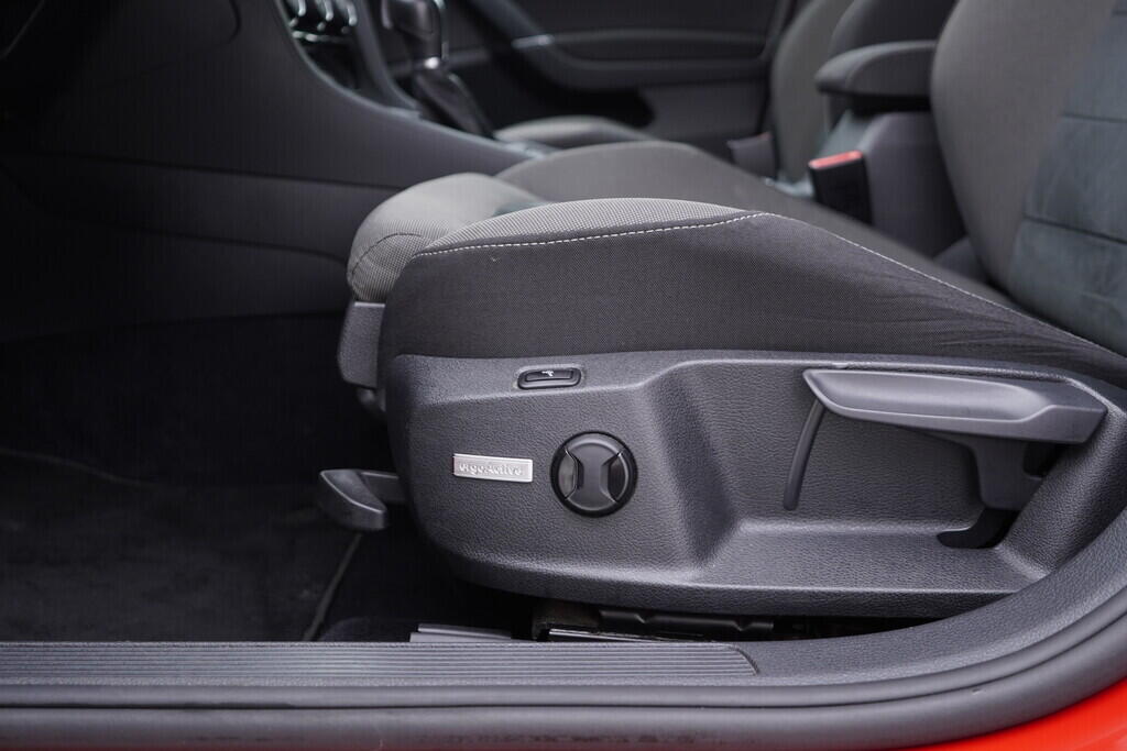 OV190V08591_21.webp_GOLF Highline 1.4 TSI 110 kW automat