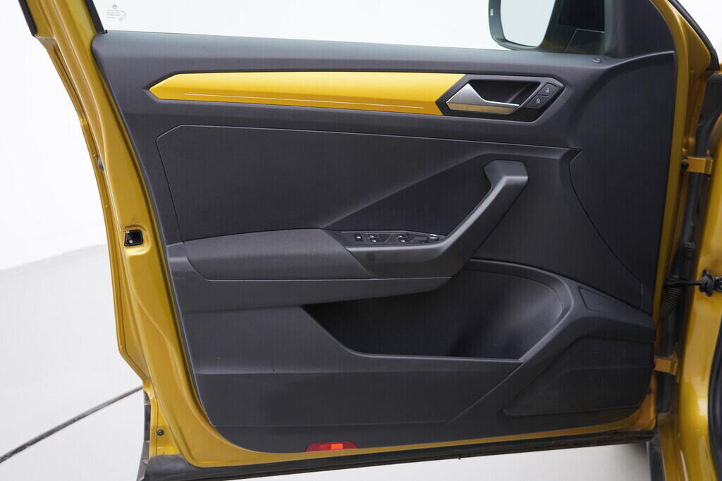 OV190V08592_19.webp_T-ROC Style 1.0 TSI 85 kW manuál