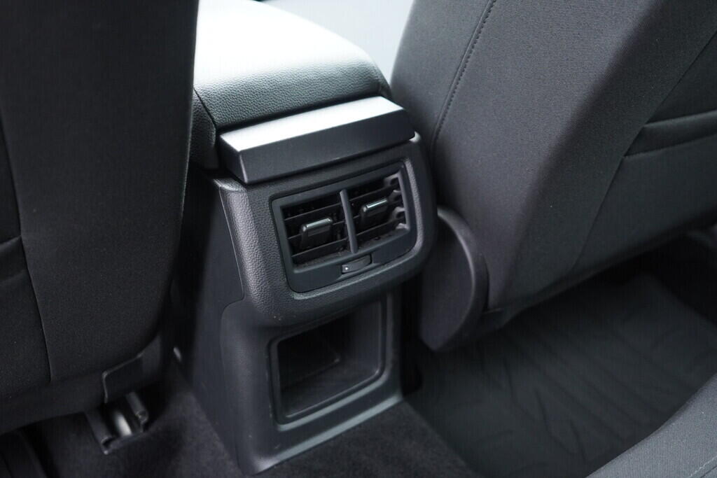 OV190V08593_43.webp_ATECA Style 1.0 TSI 85 kW manuál
