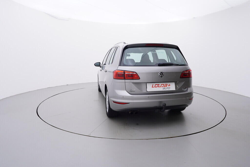OV190V08595_13.webp_GOLF SPORTSVAN Highline 1.4 TSI 110 kW manuál