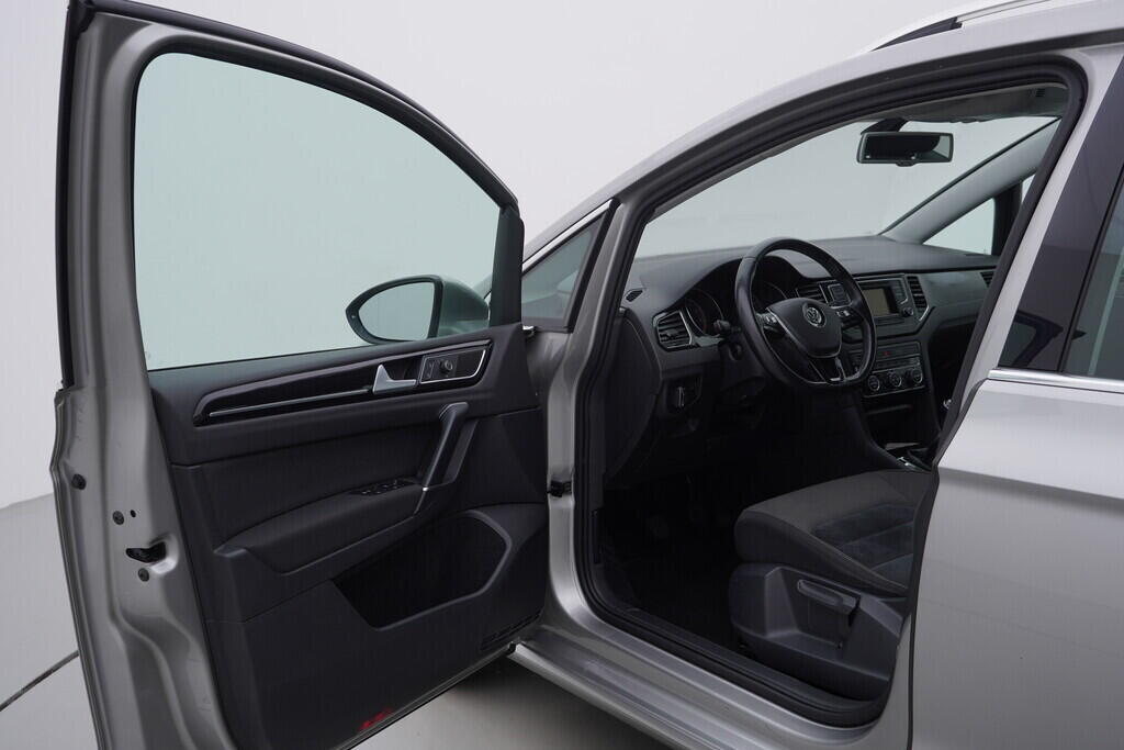 OV190V08595_18.webp_GOLF SPORTSVAN Highline 1.4 TSI 110 kW manuál