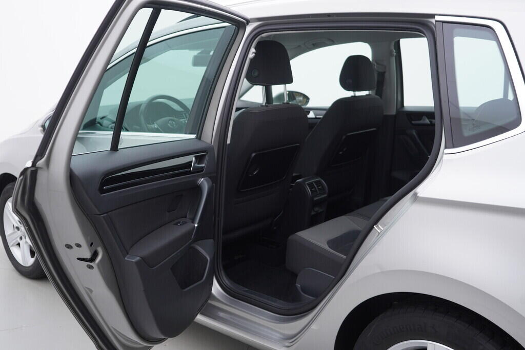 OV190V08595_33.webp_GOLF SPORTSVAN Highline 1.4 TSI 110 kW manuál