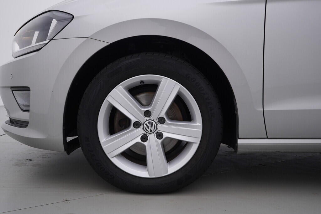 OV190V08595_37.webp_GOLF SPORTSVAN Highline 1.4 TSI 110 kW manuál