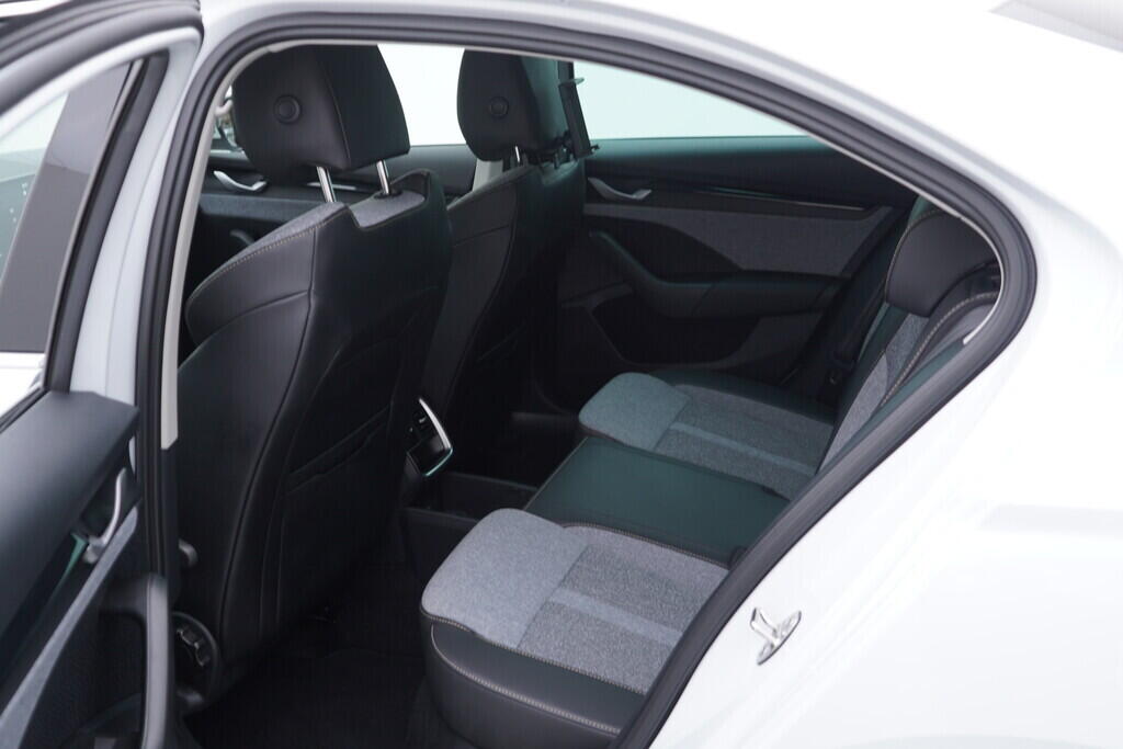 OV190V08597_39.webp_OCTAVIA Top Selection 2.0 TDI 110 kW automat, DPH