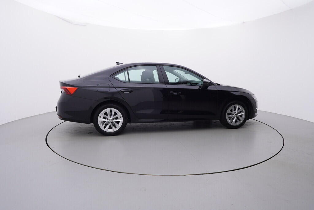 OV190V08599_15.webp_OCTAVIA Selection 1.5 TSI 110 kW manuál, DPH