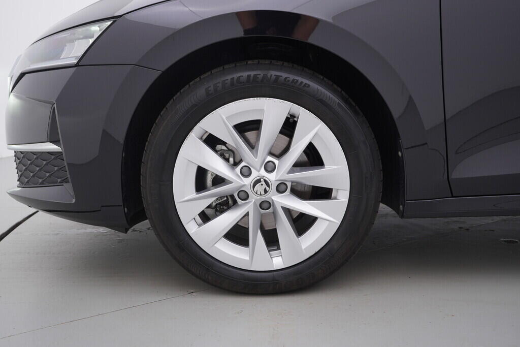 OV190V08599_38.webp_OCTAVIA Selection 1.5 TSI 110 kW manuál, DPH