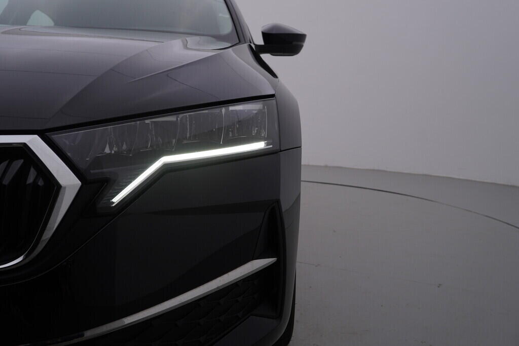 OV190V08599_40.webp_OCTAVIA Selection 1.5 TSI 110 kW manuál, DPH