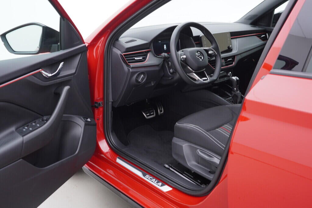 OV190V08600_18.webp_SCALA Monte Carlo 1.5 TSI 110 kW automat, DPH