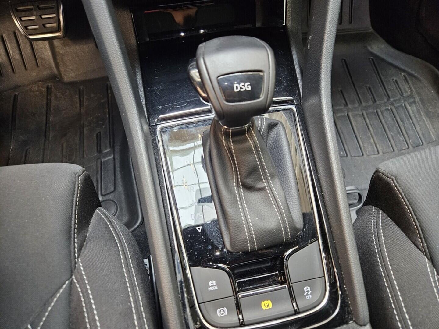 OV190V08614_24.webp_KAROQ SportLine 1.5 TSI 110 kW automat