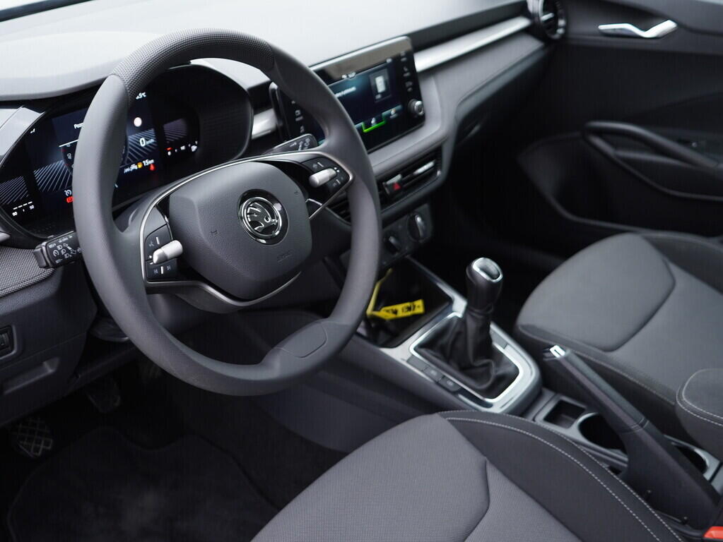 OV190V08616_21.webp_FABIA Selection 1.0 MPI 59 kW manuál, DPH