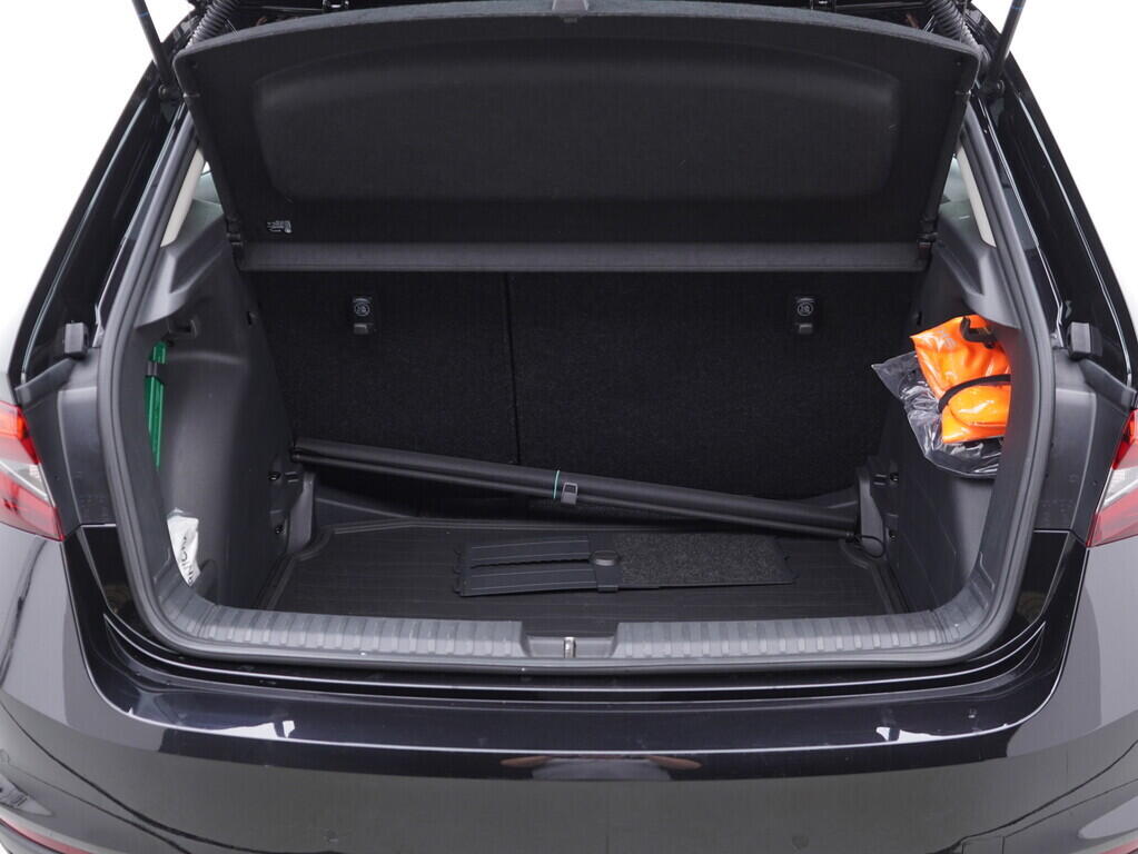 OV190V08616_39.webp_FABIA Selection 1.0 MPI 59 kW manuál, DPH