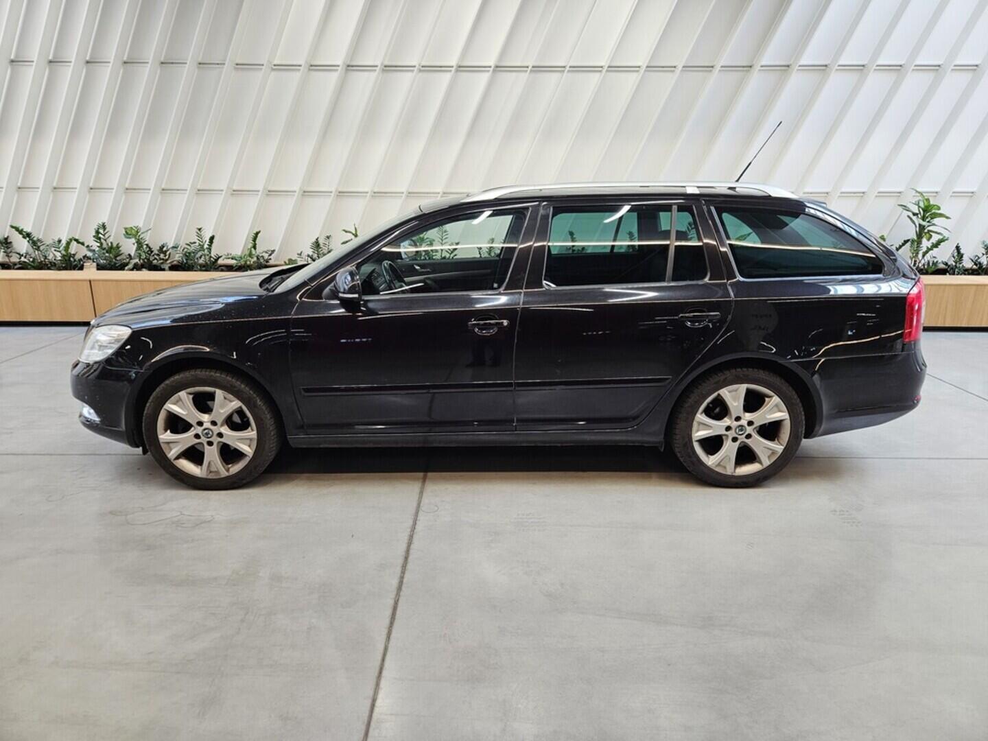 OV190V08620_12.webp_OCTAVIA Elegance 1.2 TSI 77 kW manuál