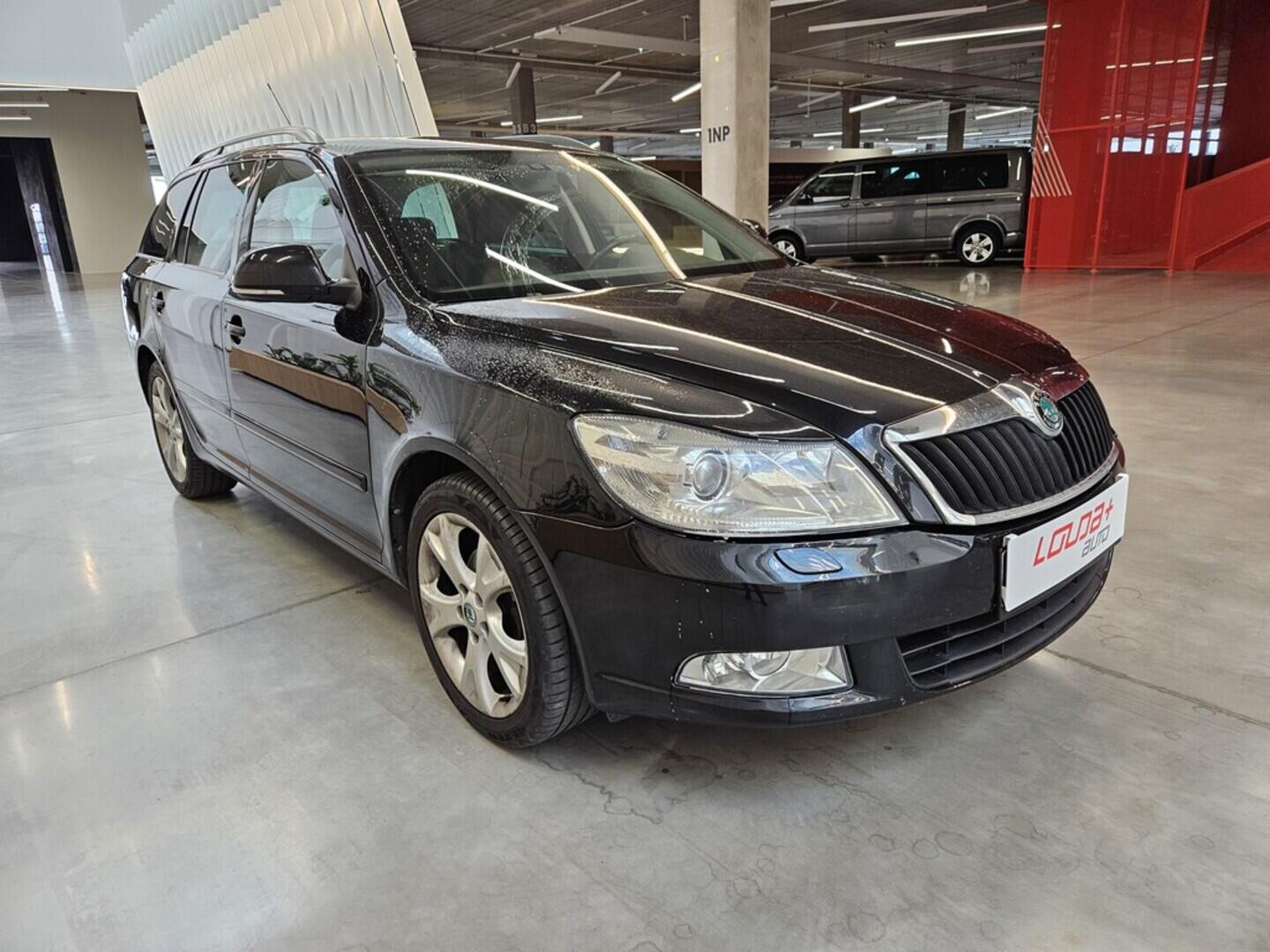 OV190V08620_14.webp_OCTAVIA Elegance 1.2 TSI 77 kW manuál