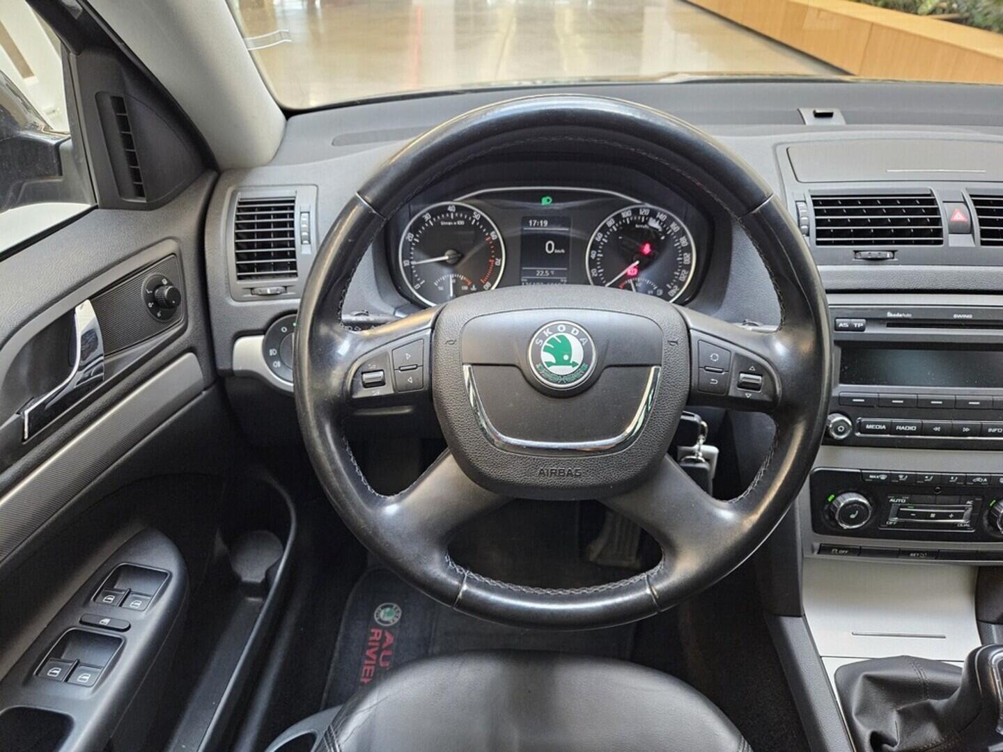 OV190V08620_20.webp_OCTAVIA Elegance 1.2 TSI 77 kW manuál