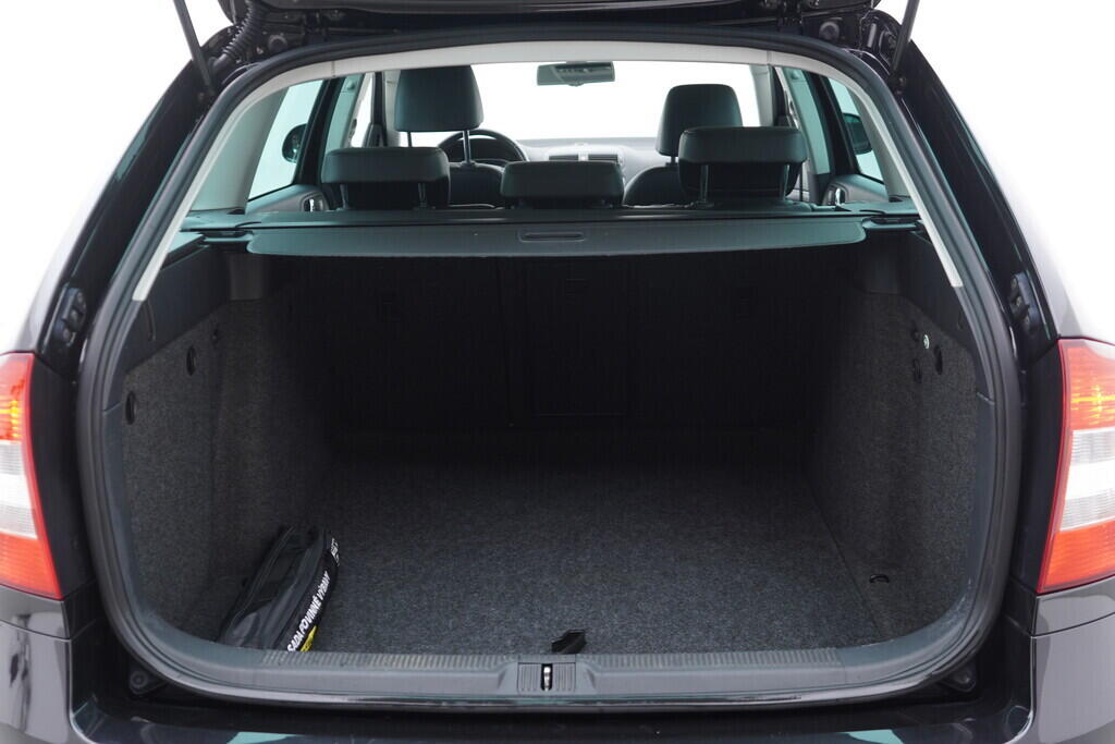 OV190V08620_33.webp_OCTAVIA Elegance 1.2 TSI 77 kW manuál