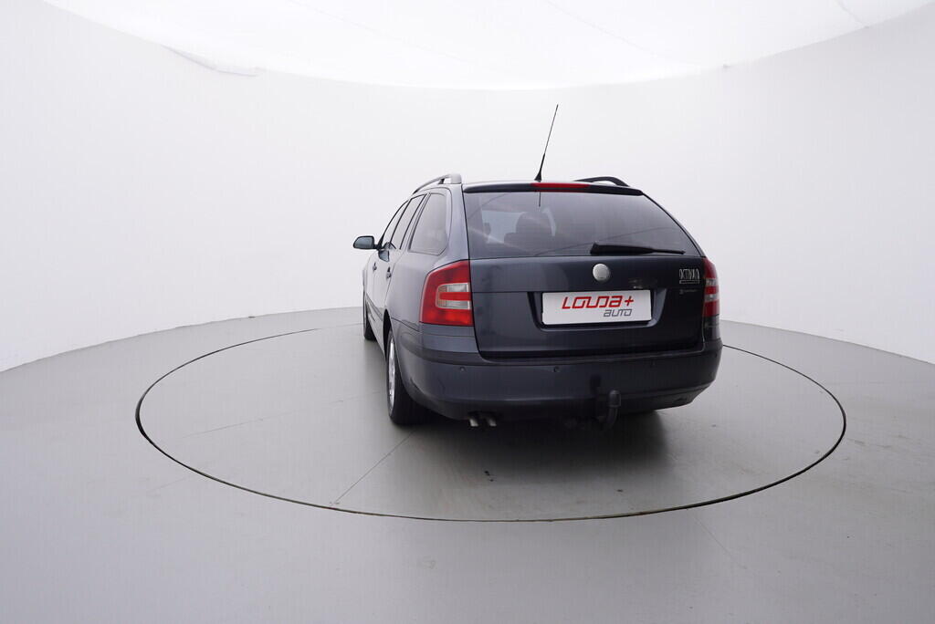 OV190V08621_13.webp_OCTAVIA Elegance 1.9 TDI 77 kW manuál