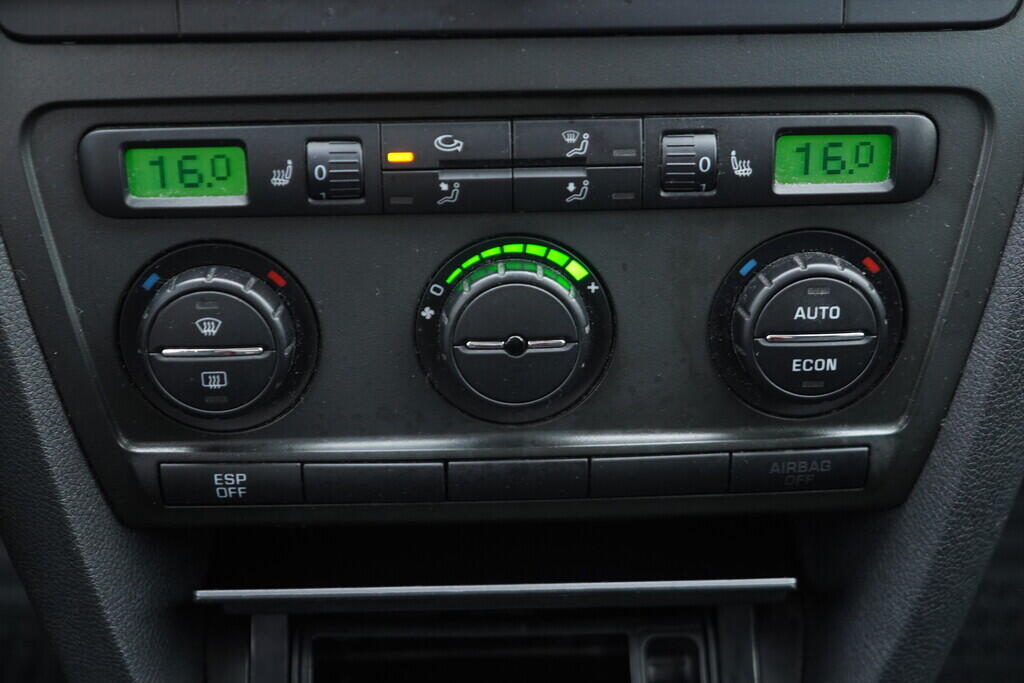 OV190V08621_28.webp_OCTAVIA Elegance 1.9 TDI 77 kW manuál
