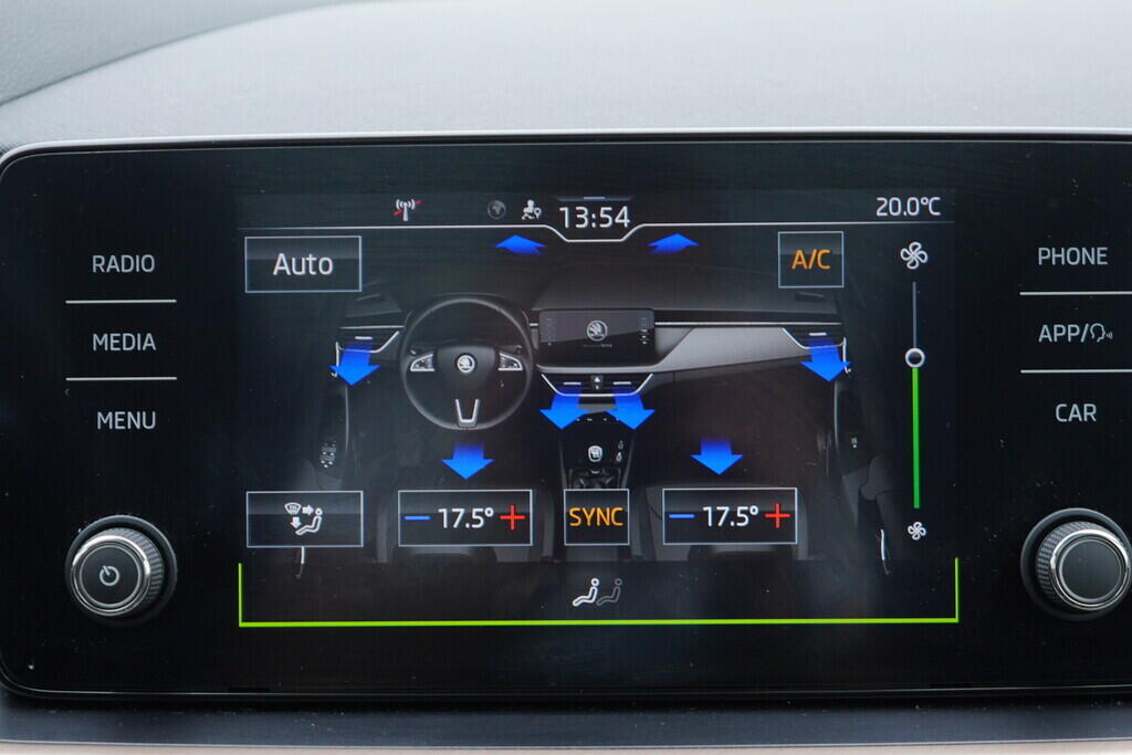 OV190V08622_30.webp_SCALA Style 1.5 TSI 110 kW automat